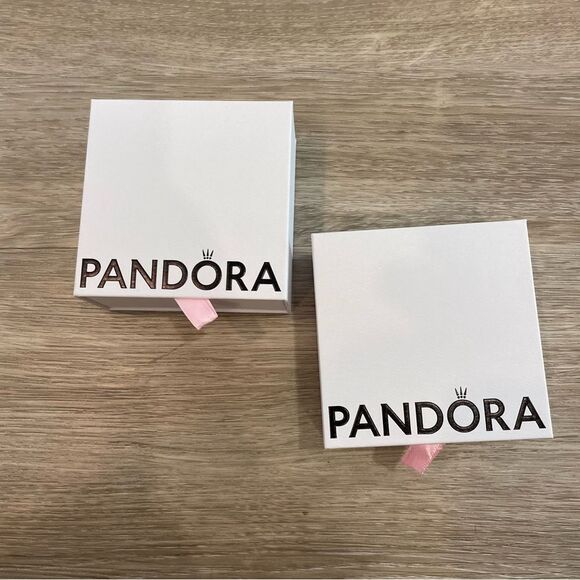 Pandora Moments Heart & Butterfly Bangle Bracelet White Silver NEW - Picture 6 of 6